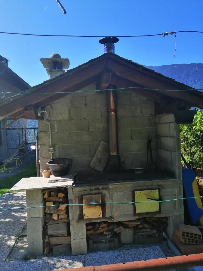 Casa Vacanze La Ca Del Cunfec Sondrio Exterior foto