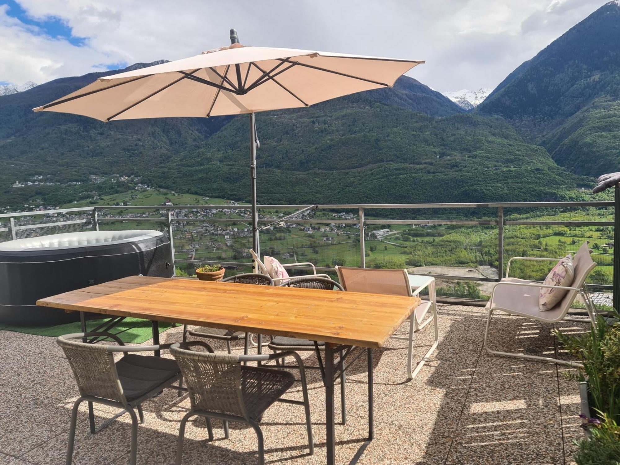 Casa Vacanze La Ca Del Cunfec Sondrio Exterior foto